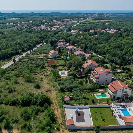 Anela * Porec