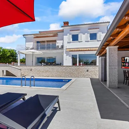 Anela Villa Porec
